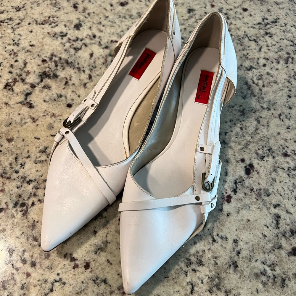 Nordstrom boutique Pointed kitten heels